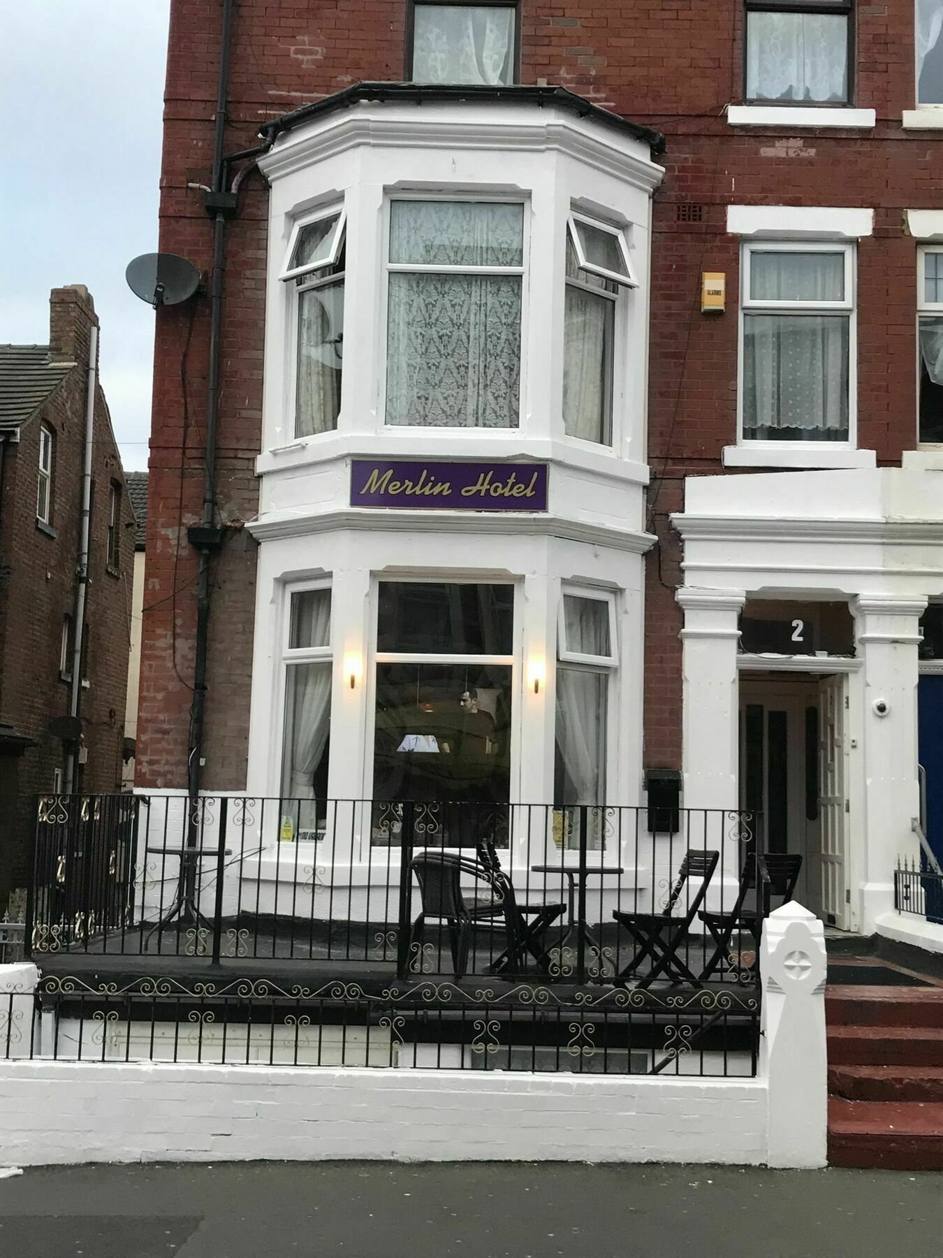 The Merlin Hotel Blackpool Ngoại thất bức ảnh